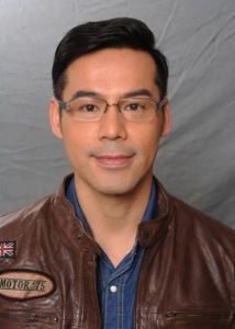 徐荣于1974年8月7日在山东省出生，是中国香港男演员。
